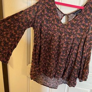 American Eagle Floral Cold Shoulder Boho Empire Waist Flowy Blouse size Medium